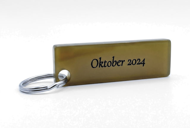 Luma - Olivgold – Schlüsselanhänger aus Acetat, personalisierbar mit Gravur